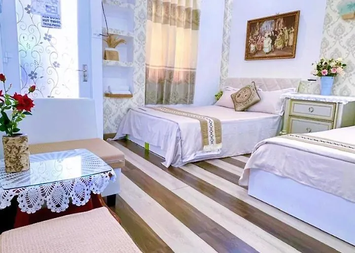 Hoàng Nga 2 Khách sạn *